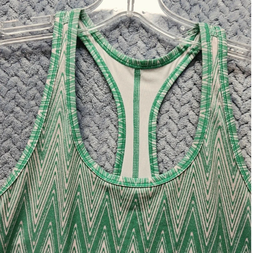 Nike Dri-FIT Racerback Tank Top Green White Zigzag Chevron 526404-342 Mens M